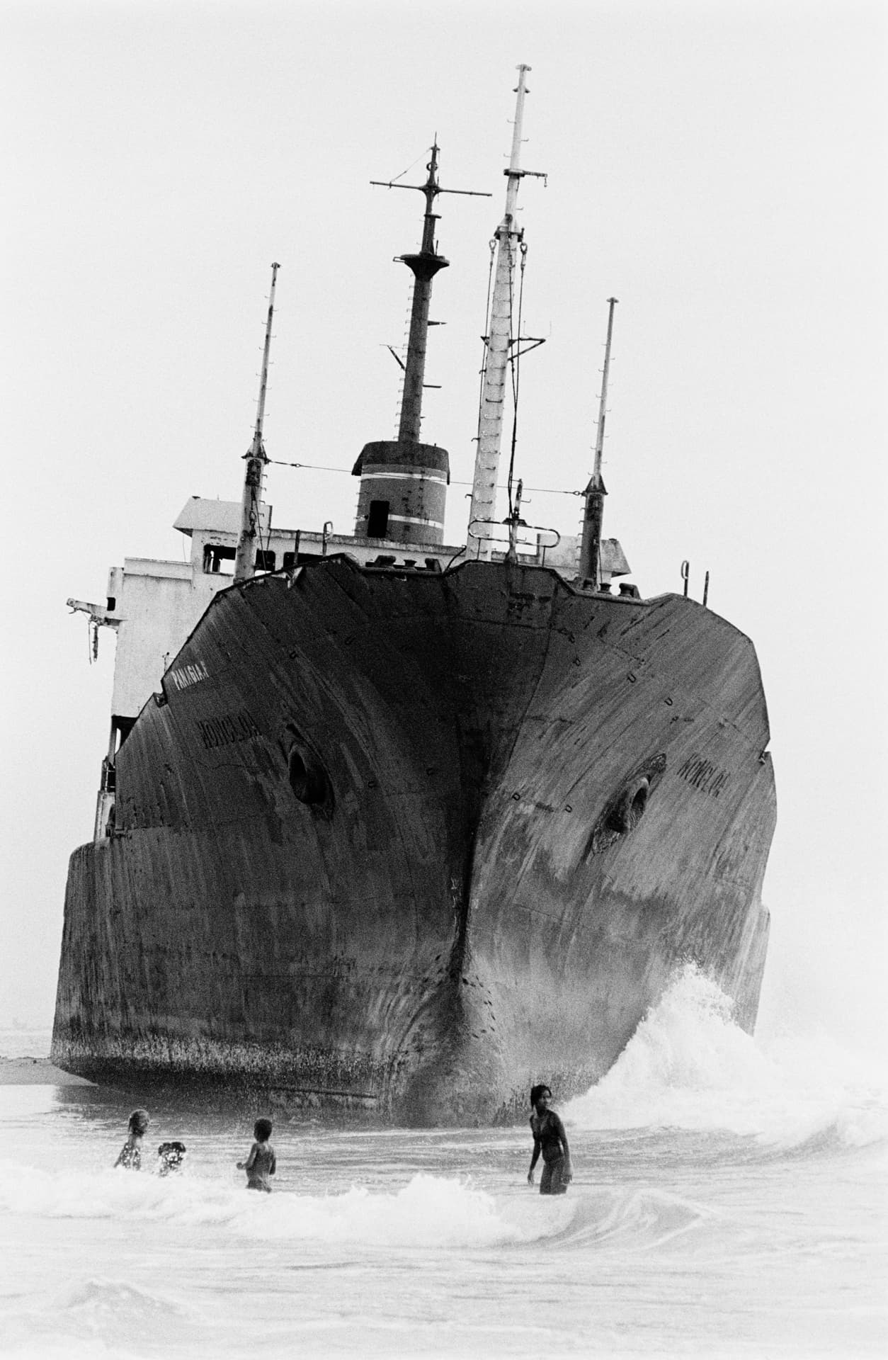 Fragments d'Angola — photographie argentique noir et blanc, Angola (2000–2004), photo 9/59