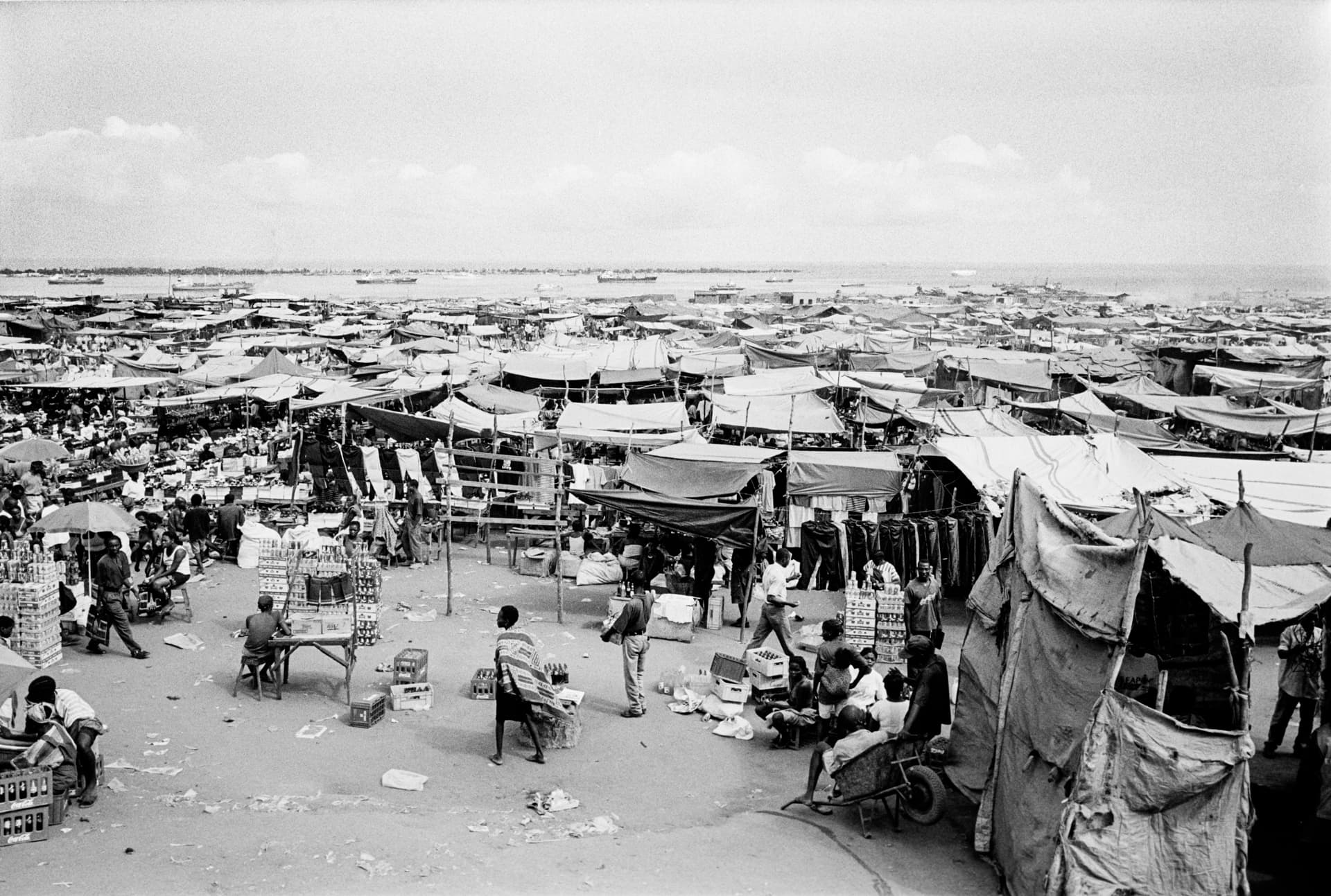 Fragments d'Angola — photographie argentique noir et blanc, Angola (2000–2004), photo 29/59