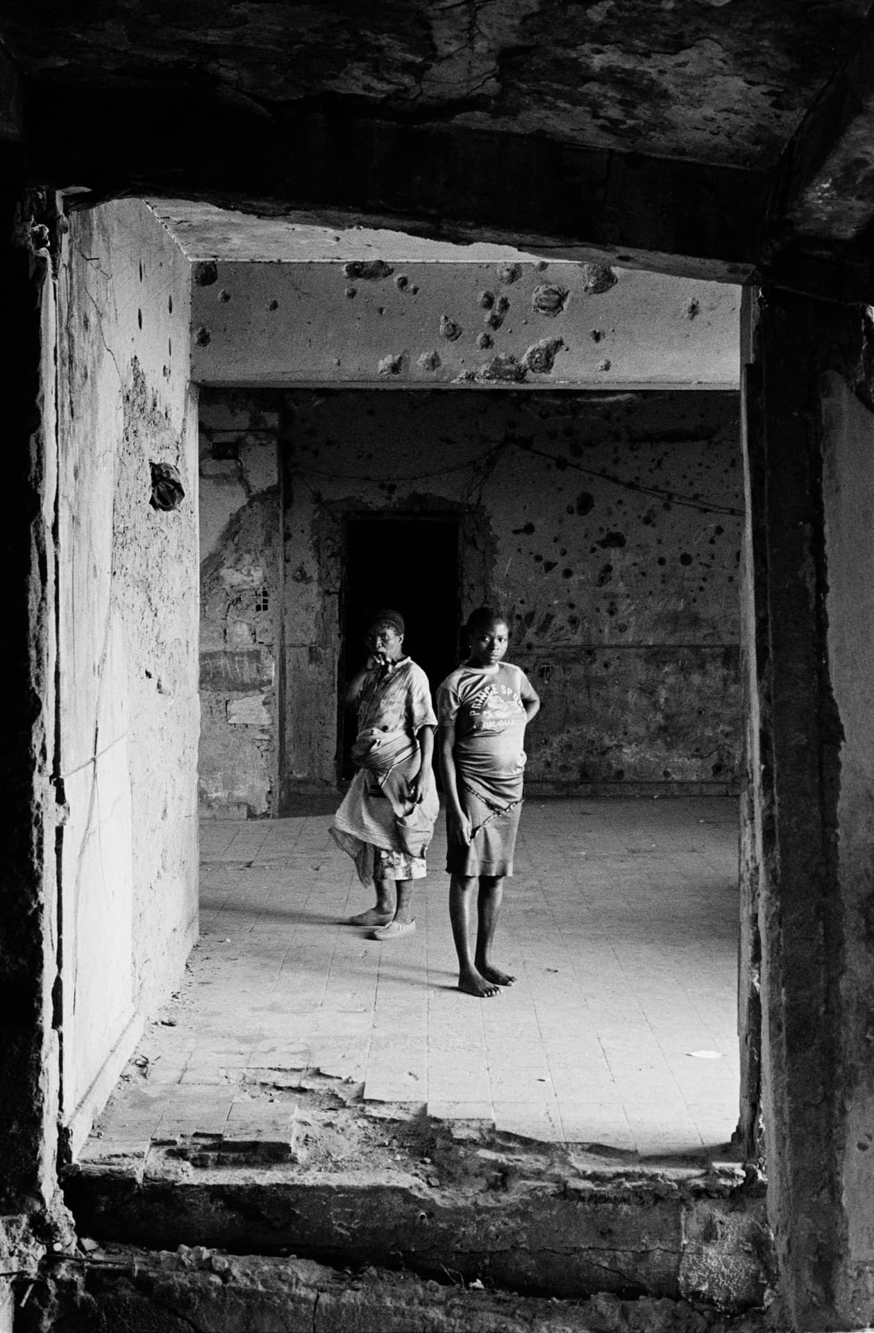 Fragments d'Angola — photographie argentique noir et blanc, Angola (2000–2004), photo 36/59