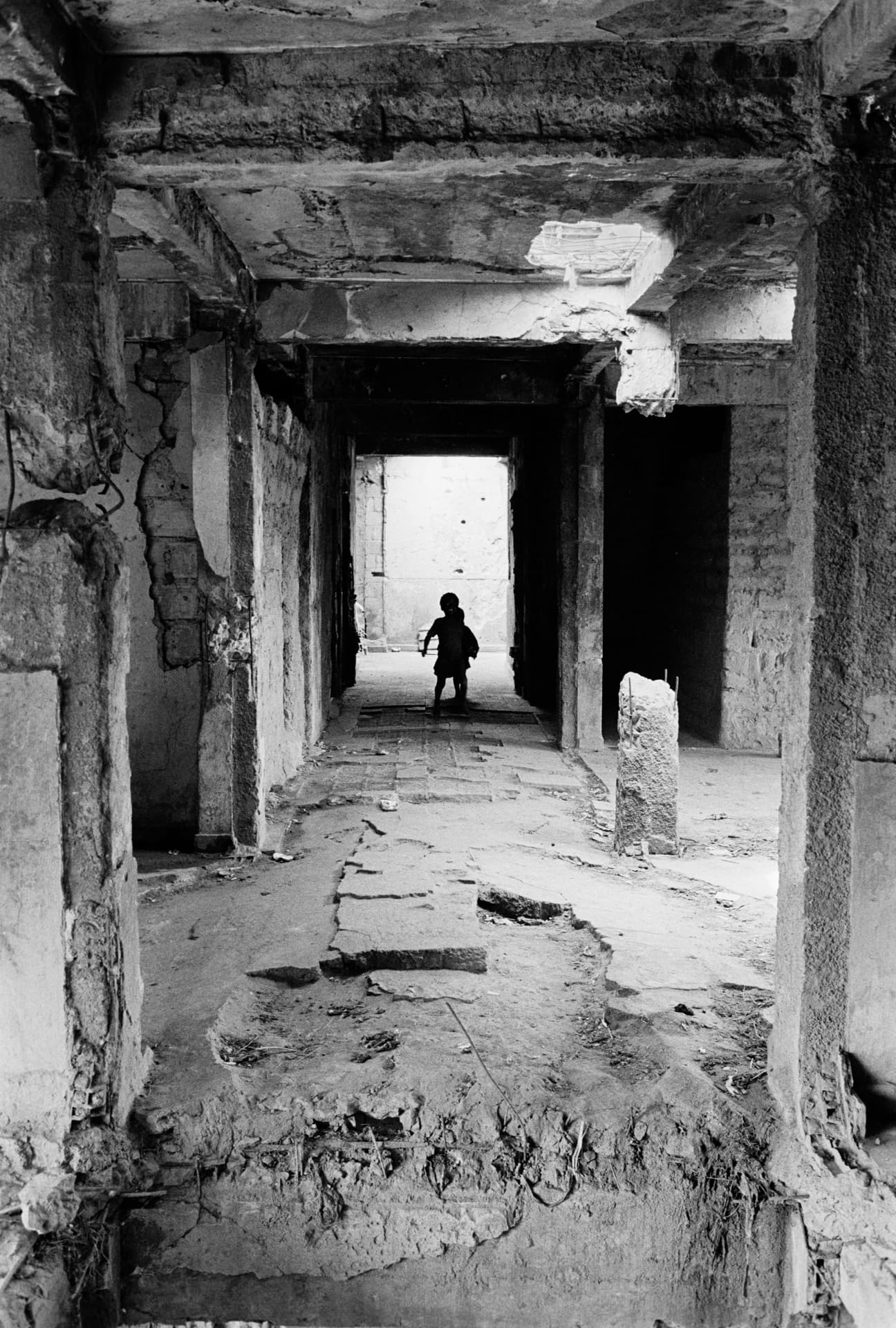 Fragments d'Angola — photographie argentique noir et blanc, Angola (2000–2004), photo 37/59