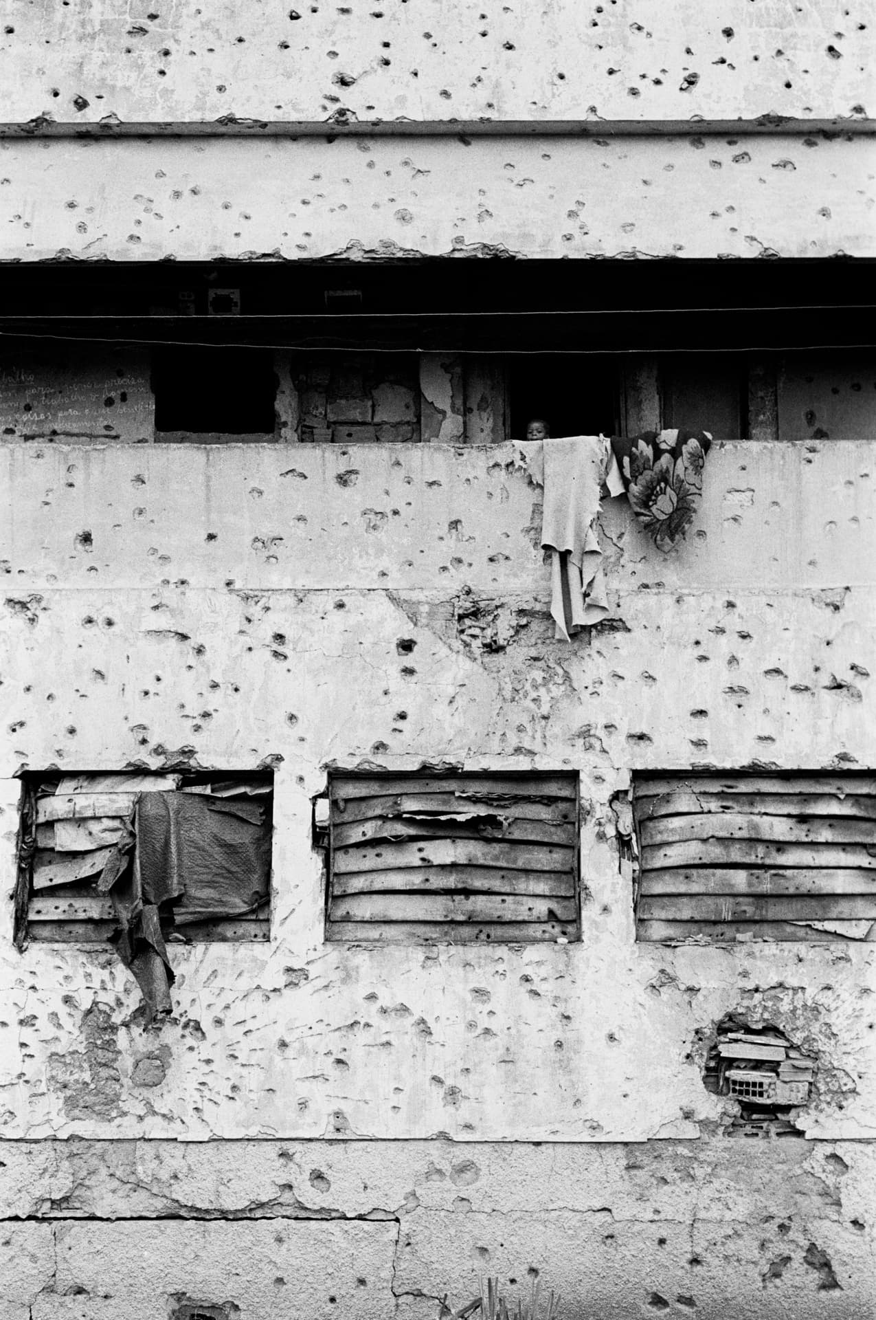 Fragments d'Angola — photographie argentique noir et blanc, Angola (2000–2004), photo 38/59
