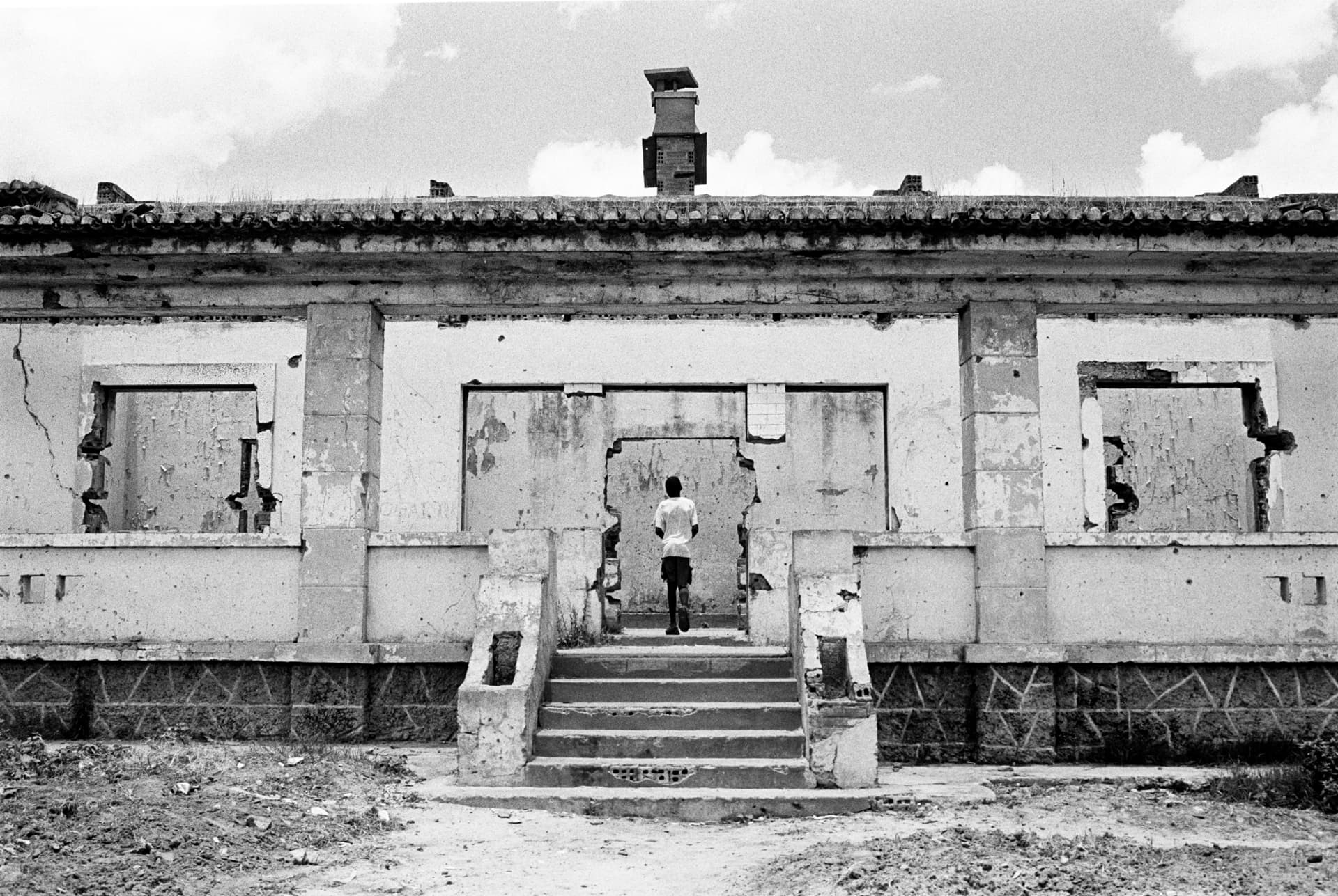 Fragments d'Angola — photographie argentique noir et blanc, Angola (2000–2004), photo 44/59